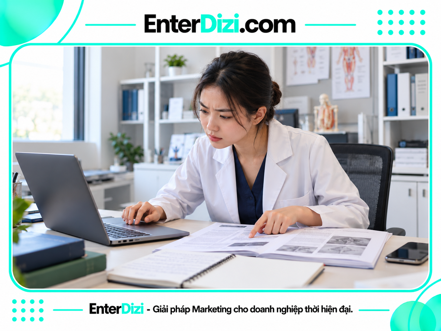 Bác sĩ xem tài liệu khi viết bài phản biện chữa bệnh dân gian